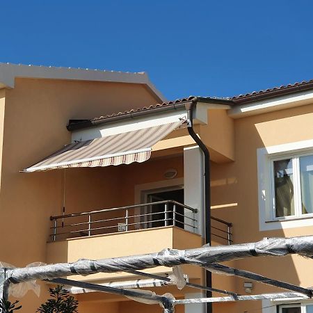 Apartment Pikulo Novalja Exterior photo