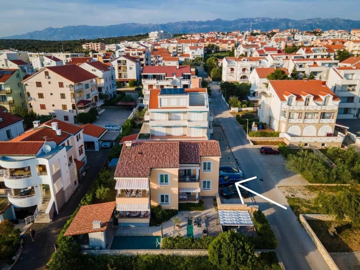 Apartment Pikulo Novalja Exterior photo
